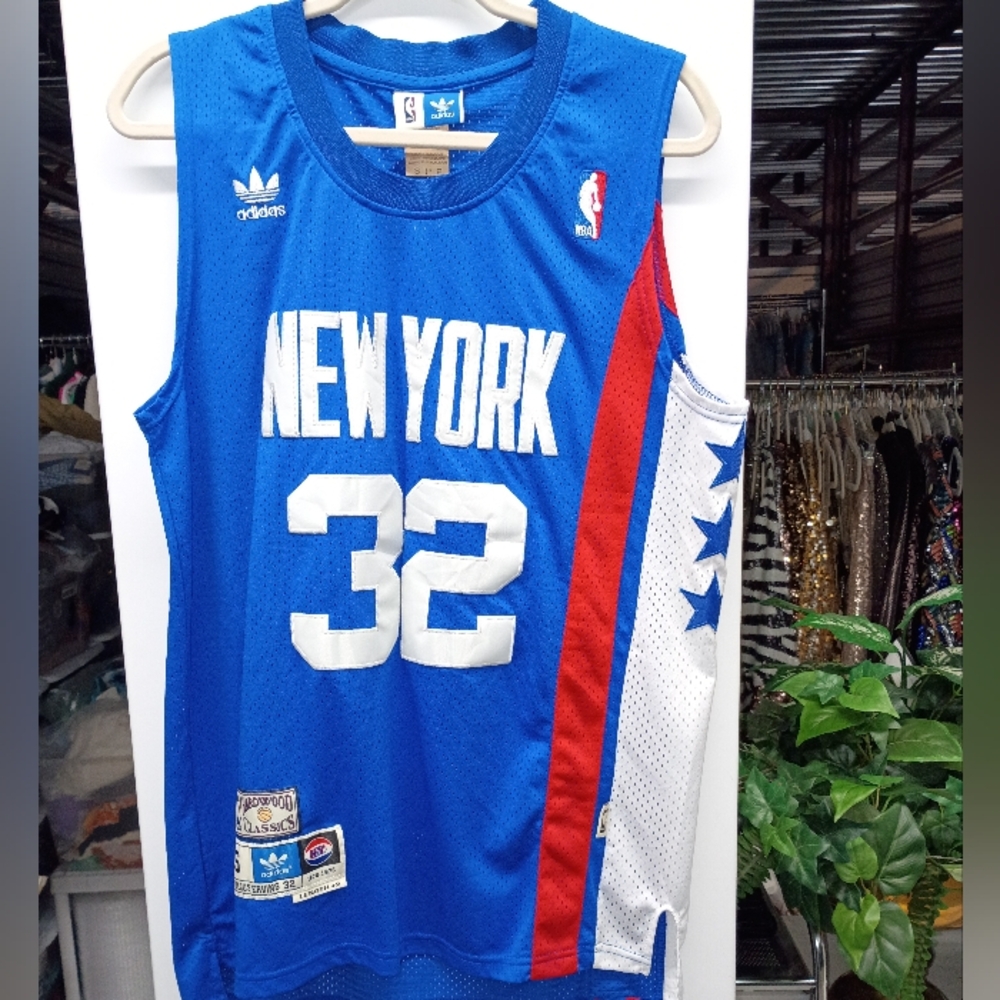 Blue Basketball Jersey with Red and White Accents - Picture 4 of 6